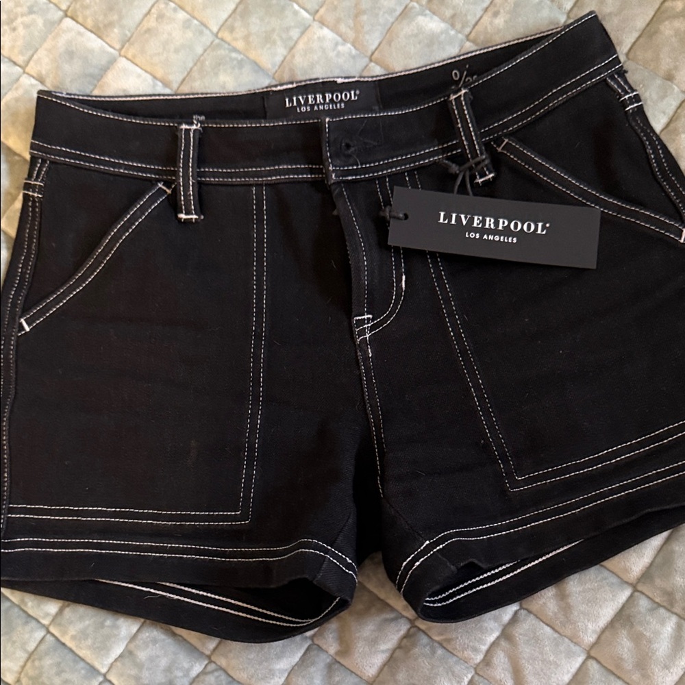 NWT LIVERPOOL Women's Black Contrast-Stitch stretch Shorts